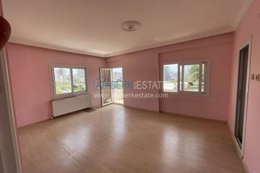 Приобрести Просторные четырёхкомнатные апартаменты с отдельной кухней в районе Чифтликкей – Мерсин 8 