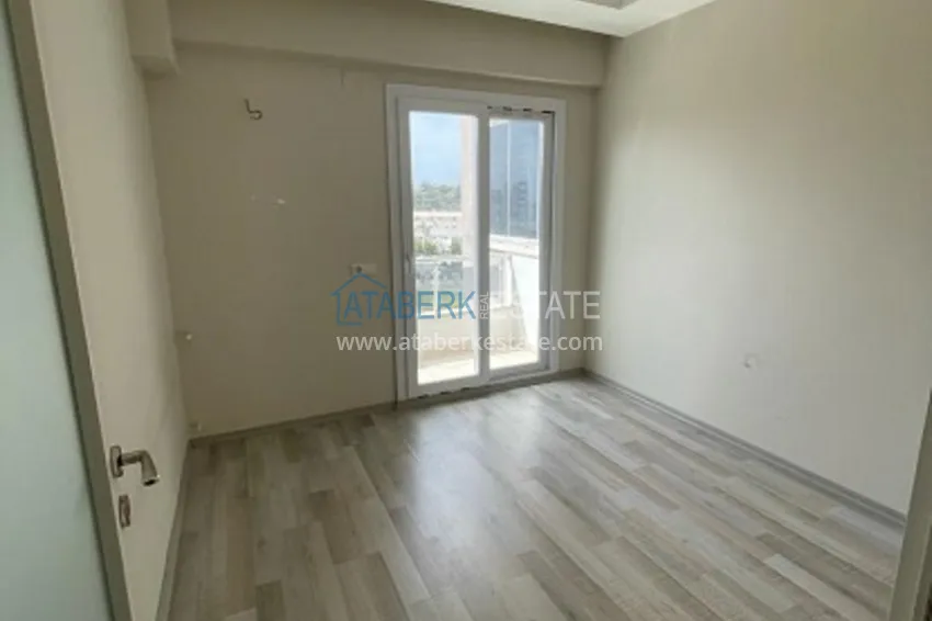 Приобрести Квартира 2+1 в жилом комплексе городского типа район Чифтликкей – Мерсин 8 