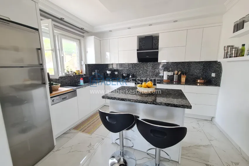 Приобрести Двухэтажная вилла с потрясающим видом на море в районе Каргыджак, Алания. Подходит для гражданства 11 