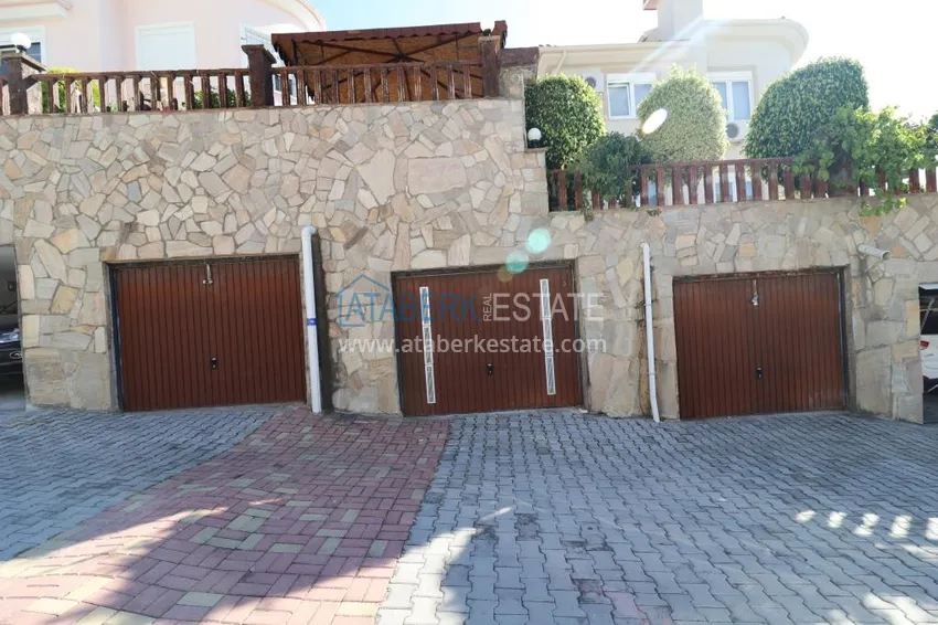 Двухэтажная вилла с потрясающим видом на море в районе Каргыджак, Алания. Подходит для гражданства 12 