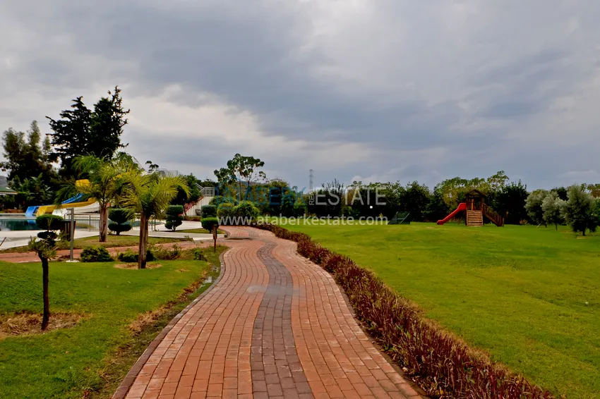 Квартира 2+1 с видом на горы и крепость в комплексе комфорт-класса с собственным пляжем, район Демирташ – Алания 17 