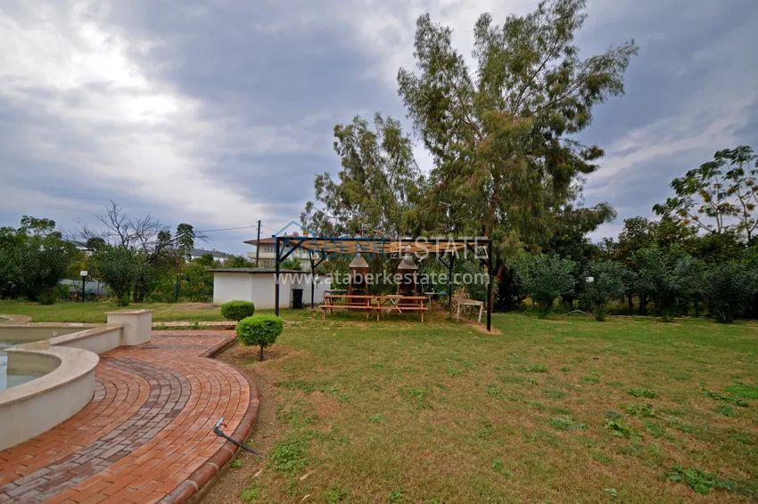 Квартира 2+1 с видом на горы и крепость в комплексе комфорт-класса с собственным пляжем, район Демирташ – Алания 18 