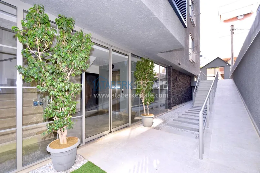 Квартиры от собственника с дизайнерской чистовой отделкой в новостройке - центр Алании, район пляжа Клеопатра 14 