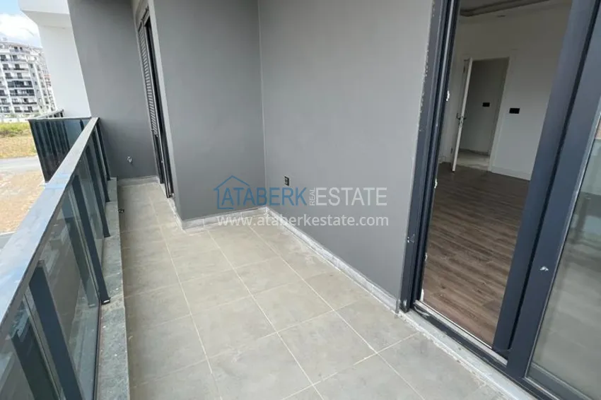 Приобрести Линейная квартира 3+1 с чистовой отделкой и видом на море в Газипаше, район Пазарджи  10 