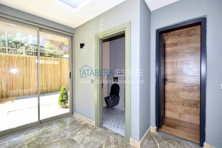 Квартиры от собственника с дизайнерской чистовой отделкой в новостройке - центр Алании, район пляжа Клеопатра 17 