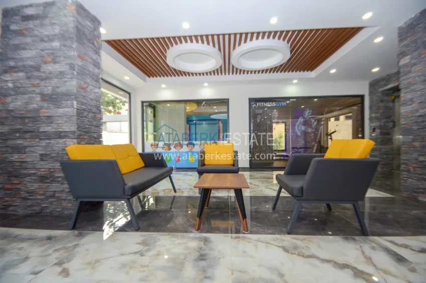 Меблированная квартира в центре Алании, трехкомнатная с застекленным балконом 20