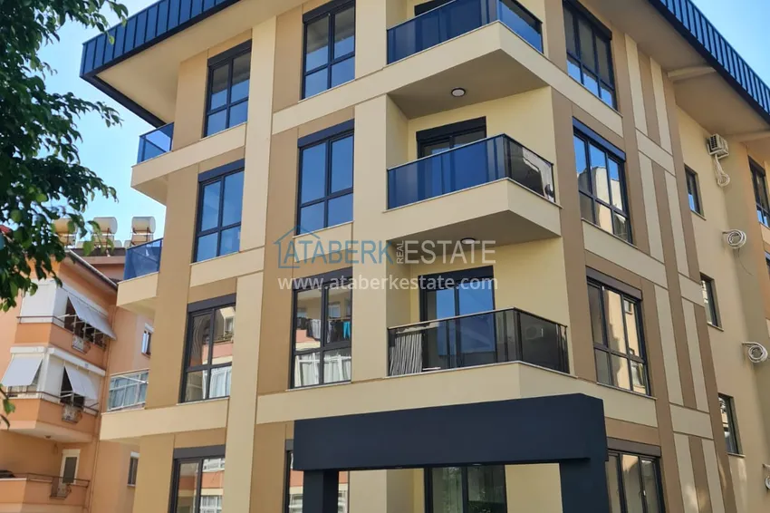 Квартира 1+1 с чистовой отделкой в современном городском доме в самом центре Алании 1 