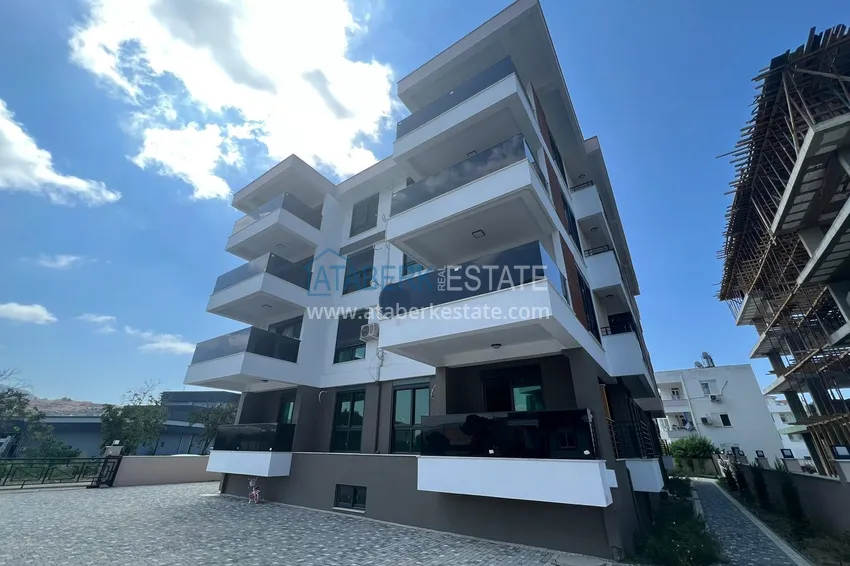 Продаётся двухкомнатная квартира с чистовой отделкой в Газипаше, район Пазарджи 1 