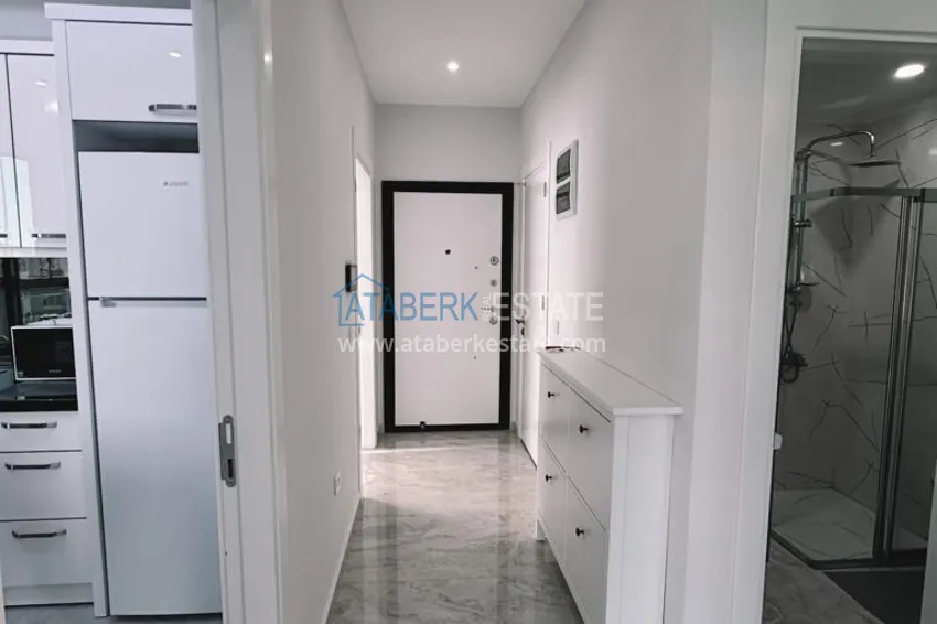 Приобрести Меблированная квартира в центре Алании, трехкомнатная с застекленным балконом 1