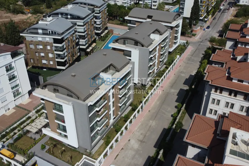 Квартира 3+1 с выходом в сад и качественной чистовой отделкой в современном новом ЖК – Анталия, Унджалы 1 