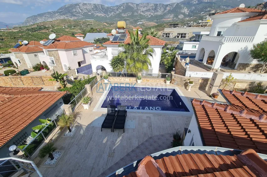 Приобрести Двухэтажная вилла с потрясающим видом на море в районе Каргыджак, Алания. Подходит для гражданства 23 