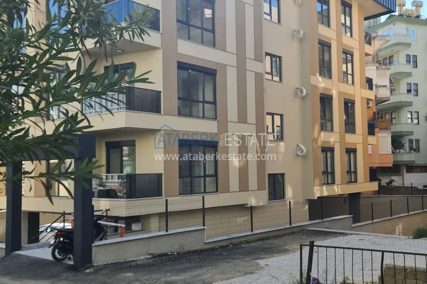 Квартира 1+1 с чистовой отделкой в современном городском доме в самом центре Алании 2 