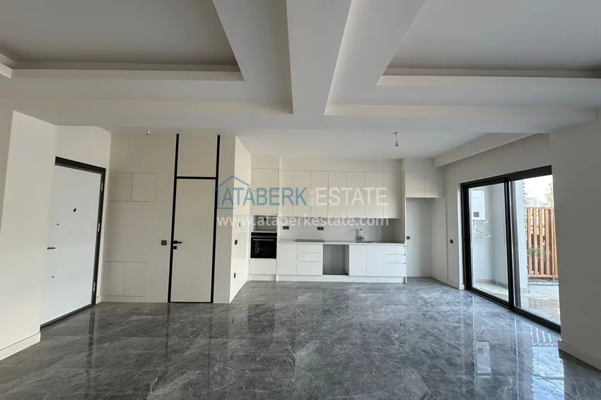 Приобрести Новый жилой комплекс сегмента премиум в Анталии, район Алтынташ 3 