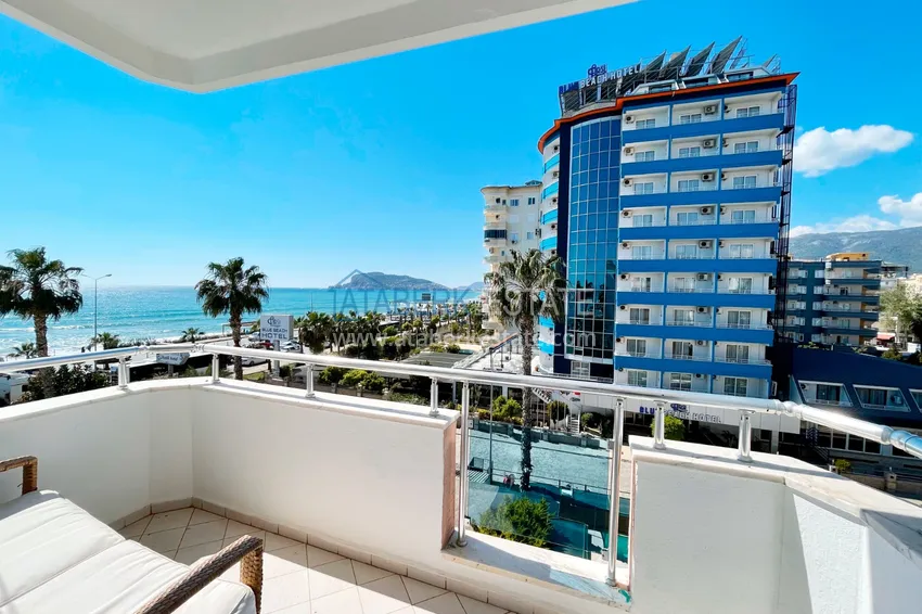 Приобрести Роскошная линейная квартира «под ключ» на первой береговой линии в курортном районе Тосмур, Алания 49