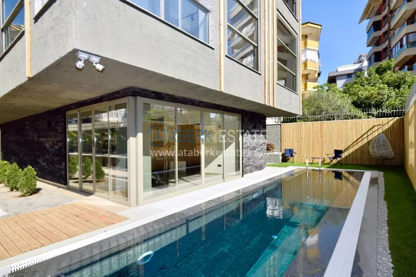 Квартиры от собственника с дизайнерской чистовой отделкой в новостройке - центр Алании, район пляжа Клеопатра 5 