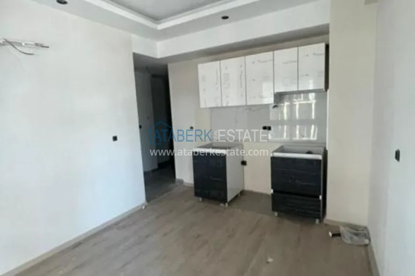 Приобрести Продаётся двухкомнатная квартира с чистовой отделкой в Газипаше, район Пазарджи 4 