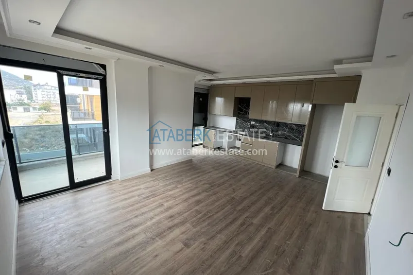 Приобрести Линейная квартира 3+1 с чистовой отделкой и видом на море в Газипаше, район Пазарджи  1 