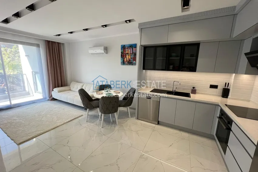 Приобрести Квартира 1+1 с мебелью от собственника в современной резиденции – Алания, район Оба 8