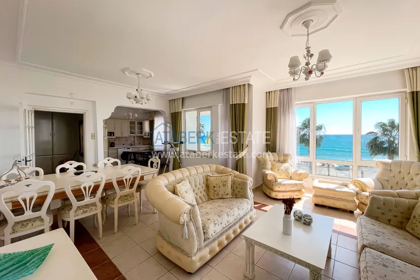 Роскошная линейная квартира «под ключ» на первой береговой линии в курортном районе Тосмур, Алания 1