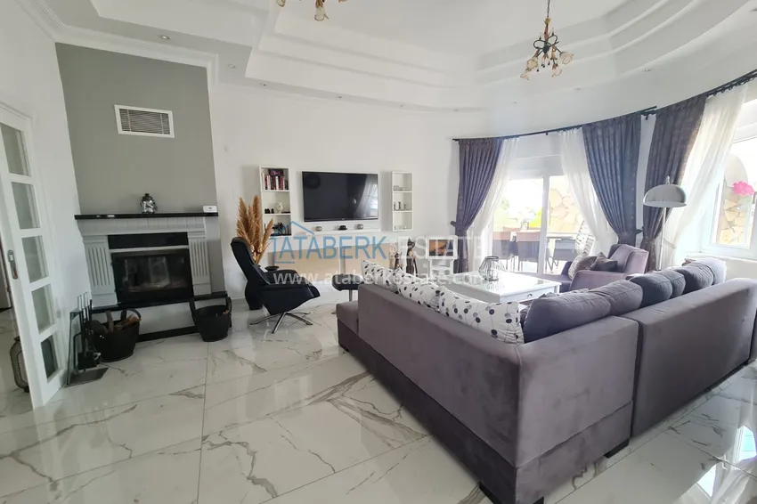 Приобрести Двухэтажная вилла с потрясающим видом на море в районе Каргыджак, Алания. Подходит для гражданства 6 