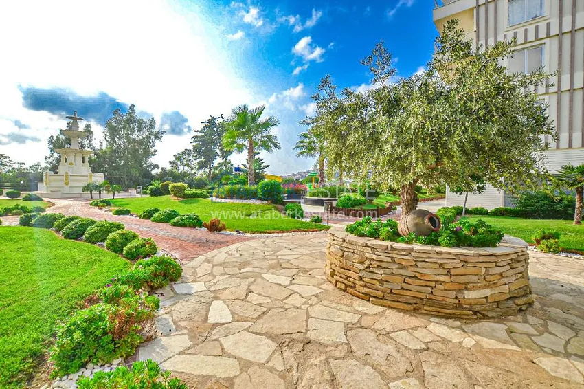 Квартира 2+1 с видом на горы и крепость в комплексе комфорт-класса с собственным пляжем, район Демирташ – Алания 12 