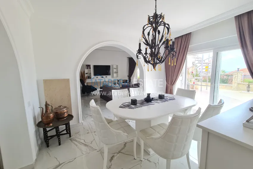 Приобрести Двухэтажная вилла с потрясающим видом на море в районе Каргыджак, Алания. Подходит для гражданства 7 