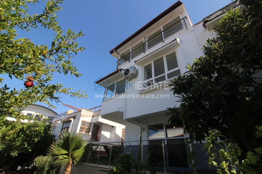 Вилла 3+1 после ремонта с видом на море и крепость, район Каргыджак – Алания  12 