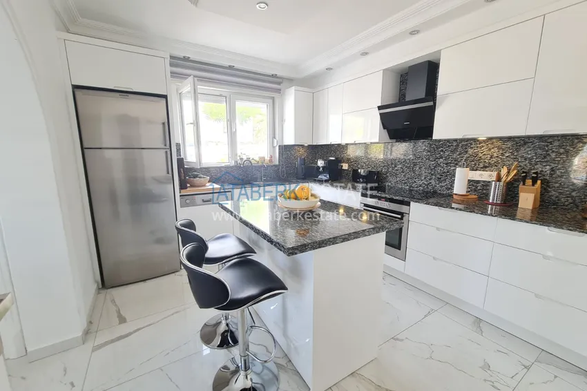 Приобрести Двухэтажная вилла с потрясающим видом на море в районе Каргыджак, Алания. Подходит для гражданства 10 