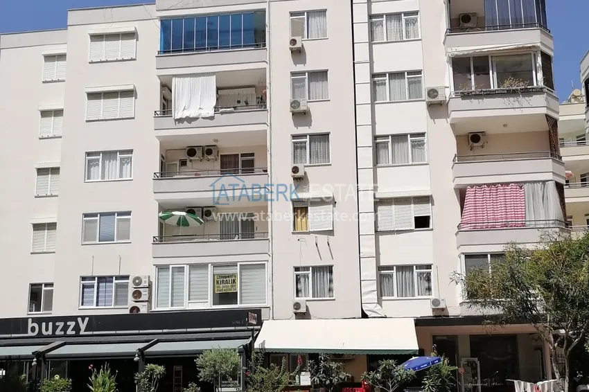 Квартира 1+1 с мебелью всего в 100 метрах от моря, район Махмутлар - Алания 1 