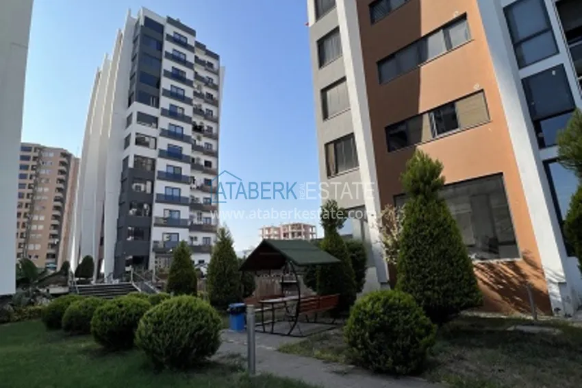 Квартира 4+1 с чистовой отделкой и застекленным балконом в районе Мезитли – Мерсин 3 