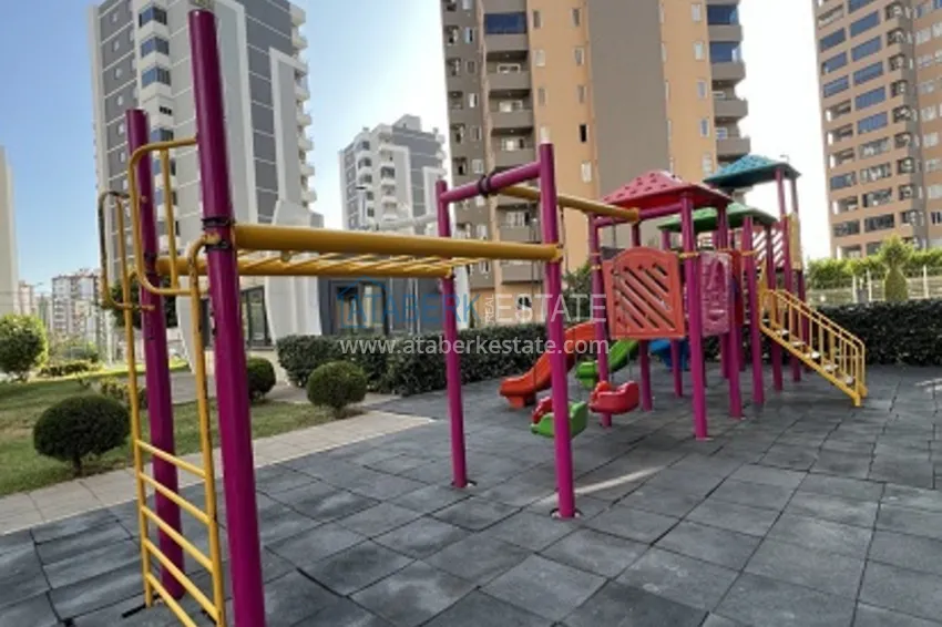 Квартира 4+1 с чистовой отделкой и застекленным балконом в районе Мезитли – Мерсин 5 