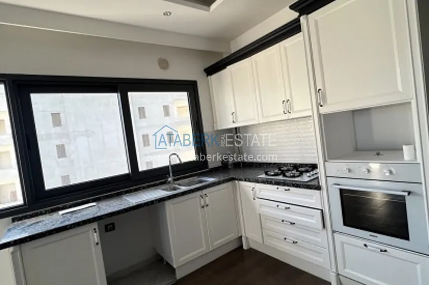 Приобрести Квартира 4+1 с чистовой отделкой и застекленным балконом в районе Мезитли – Мерсин 14 