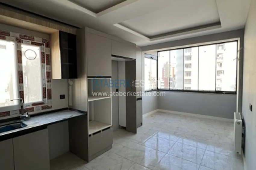 Приобрести Квартира 2+1 с чистовой отделкой и видом на море в районе Акдениз – Мерсин 3