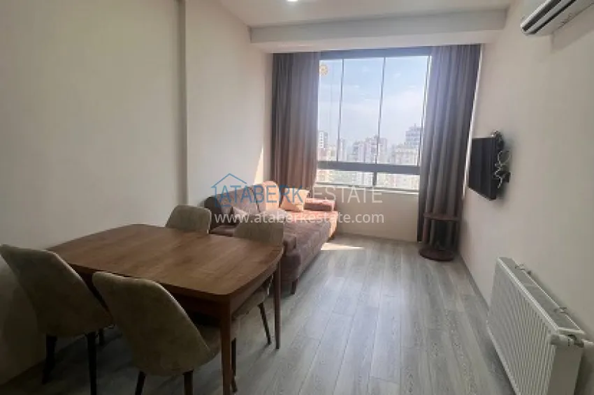 Приобрести Квартира 2+1 меблированная с техникой и видом на море в историческом районе Соли – Мерсин 1 