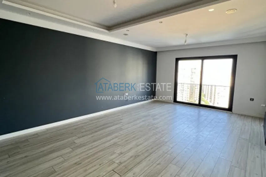 Приобрести Квартира 4+1 с чистовой отделкой и застекленным балконом в районе Мезитли – Мерсин 2 