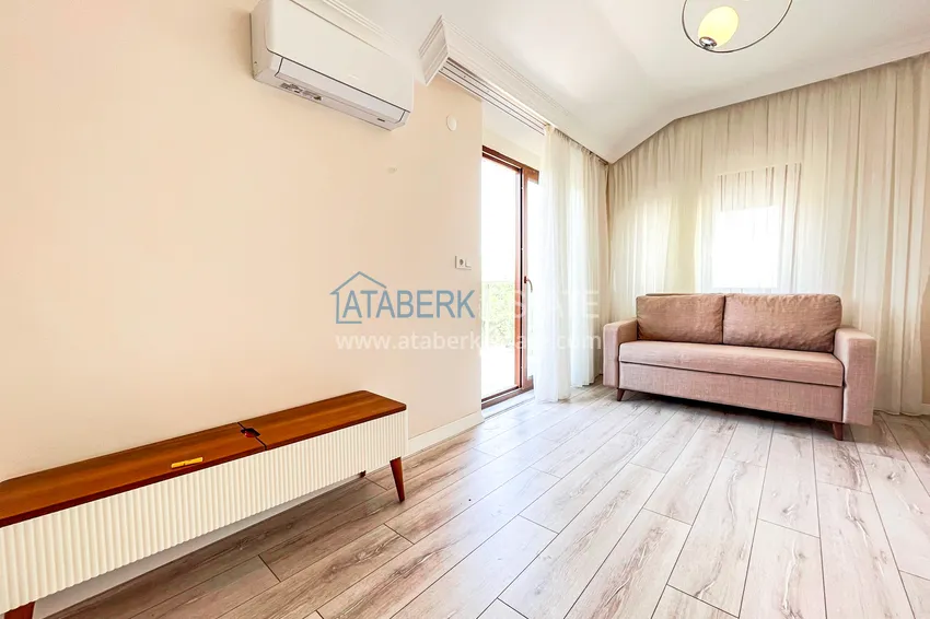 Приобрести Пентхаус-дуплекс 4+1 с мебелью и боковым видом на море в районе Авсаллар 16 