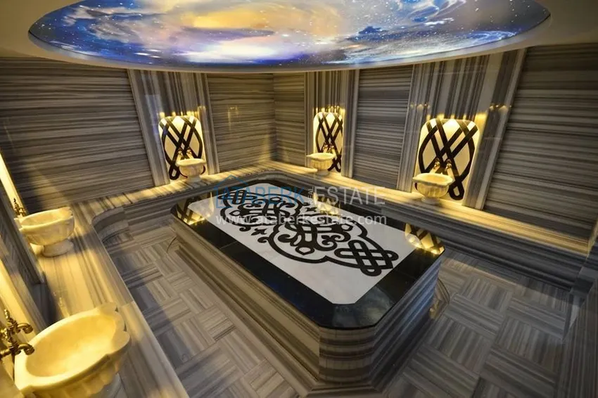 Квартира 2+1 меблированная с отдельной кухней, застеклённым балконом и видом на море, район Кестель – Алания 25 