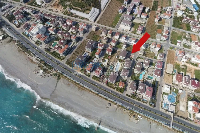 Квартира 2+1 меблированная с отдельной кухней, застеклённым балконом и видом на море, район Кестель – Алания 10 