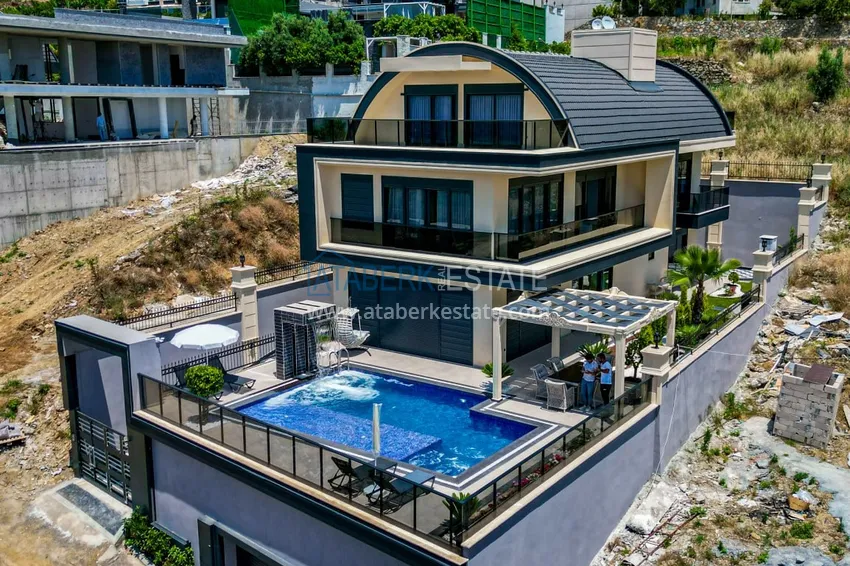 Недвижимость под гражданство! Отдельно стоящая вилла сегмента люкс с потрясающим видом в районе Каргыджак 10