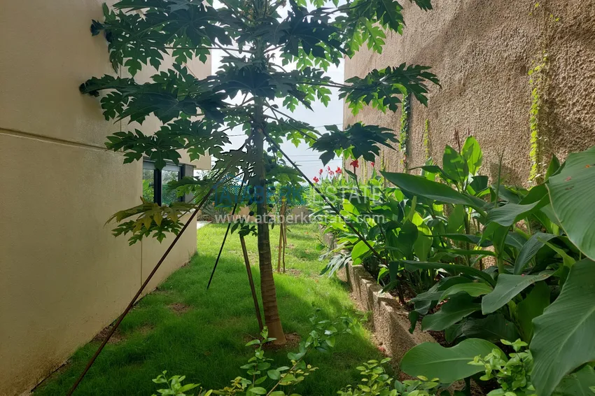 Аренда двухуровневой виллы сегмента премиум с частным бассейном в районе Махмутлар 12