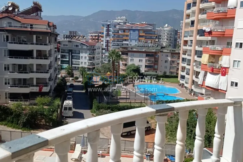 Приобрести Трехкомнатная меблированная квартира с видом на горы в районе Тосмур 17