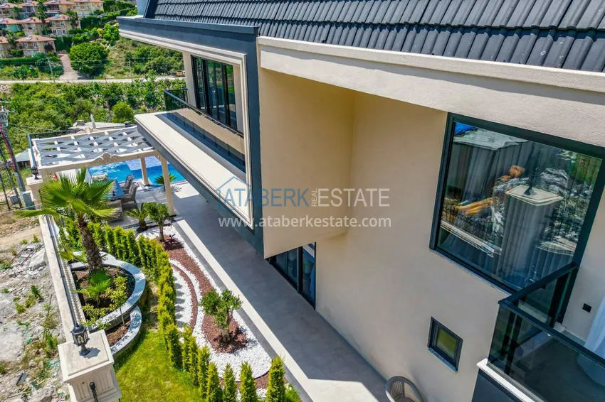 Недвижимость под гражданство! Отдельно стоящая вилла сегмента люкс с потрясающим видом в районе Каргыджак 19