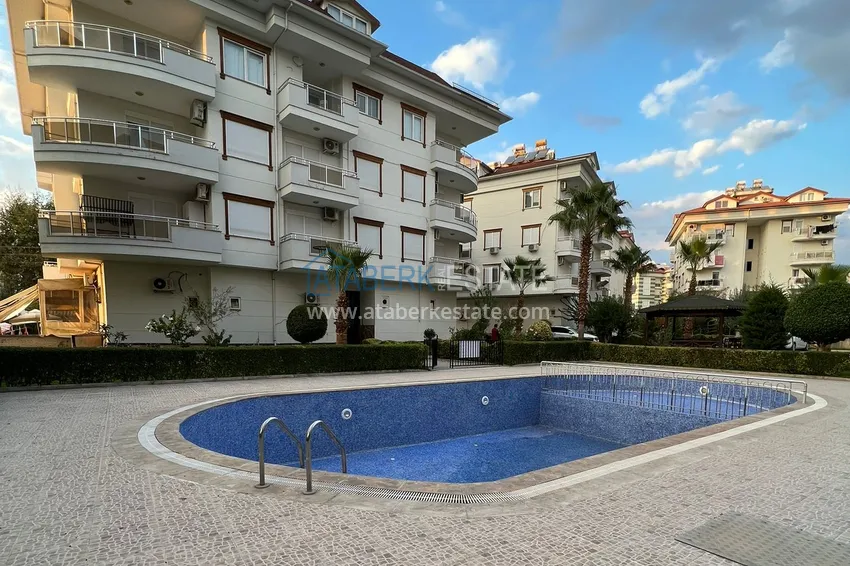 Линейная квартира с отдельной кухней и 3 спальнями в районе Оба. Недвижимость под гражданство 1