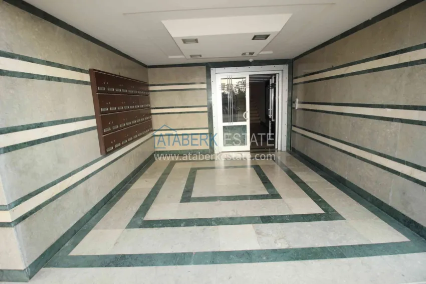 Квартира 2+1 в Алании район Тосмур, меблированная с застекленным балконом. Недвижимость под ВНЖ 28 