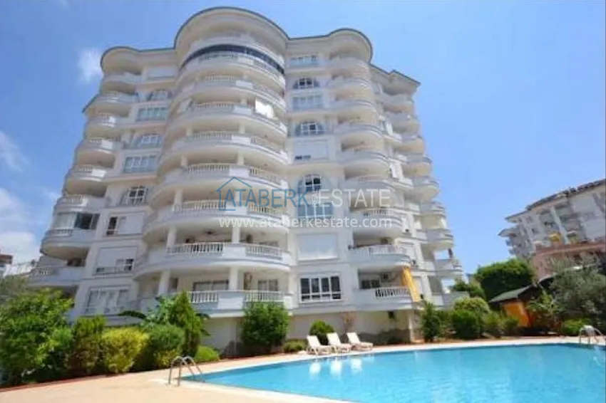 Трехкомнатная меблированная квартира с видом на горы в районе Тосмур 2