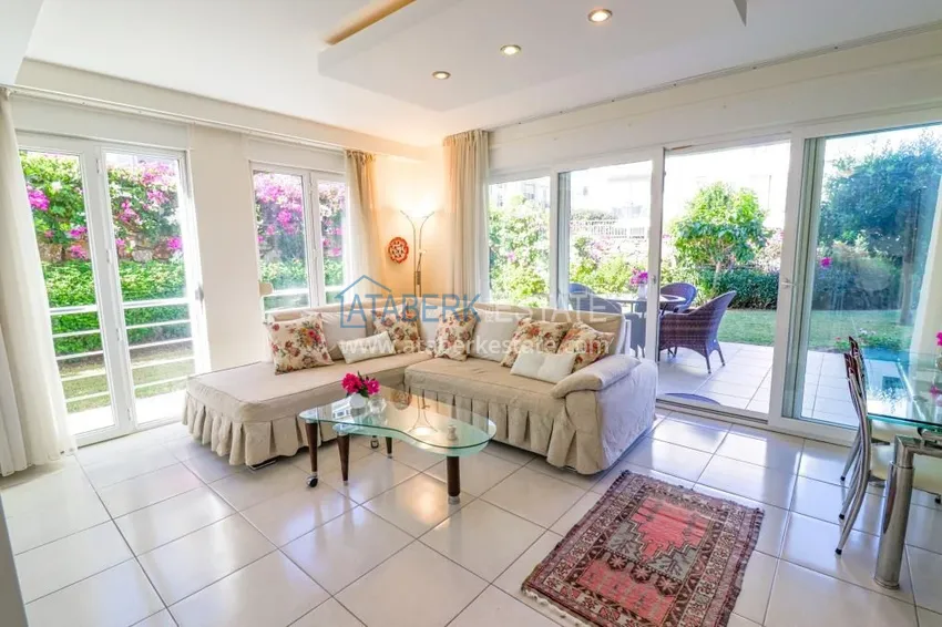 Приобрести Квартира 2+1 с мебелью и выходом в сад - район Конаклы, Алания 2 