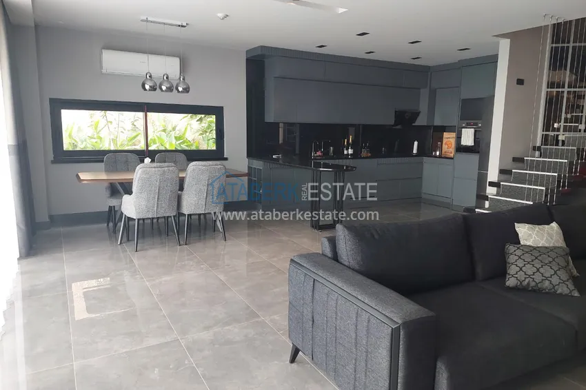 Приобрести Аренда двухуровневой виллы сегмента премиум с частным бассейном в районе Махмутлар 2