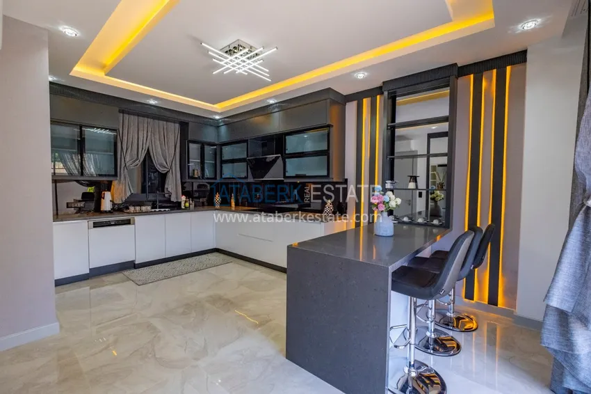 Приобрести Недвижимость под гражданство! Отдельно стоящая вилла сегмента люкс с потрясающим видом в районе Каргыджак 2