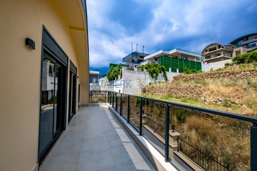 Приобрести Недвижимость под гражданство! Отдельно стоящая вилла сегмента люкс с потрясающим видом в районе Каргыджак 33