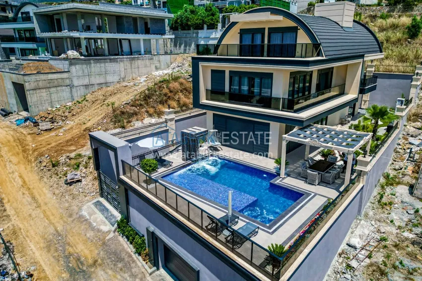 Недвижимость под гражданство! Отдельно стоящая вилла сегмента люкс с потрясающим видом в районе Каргыджак 3